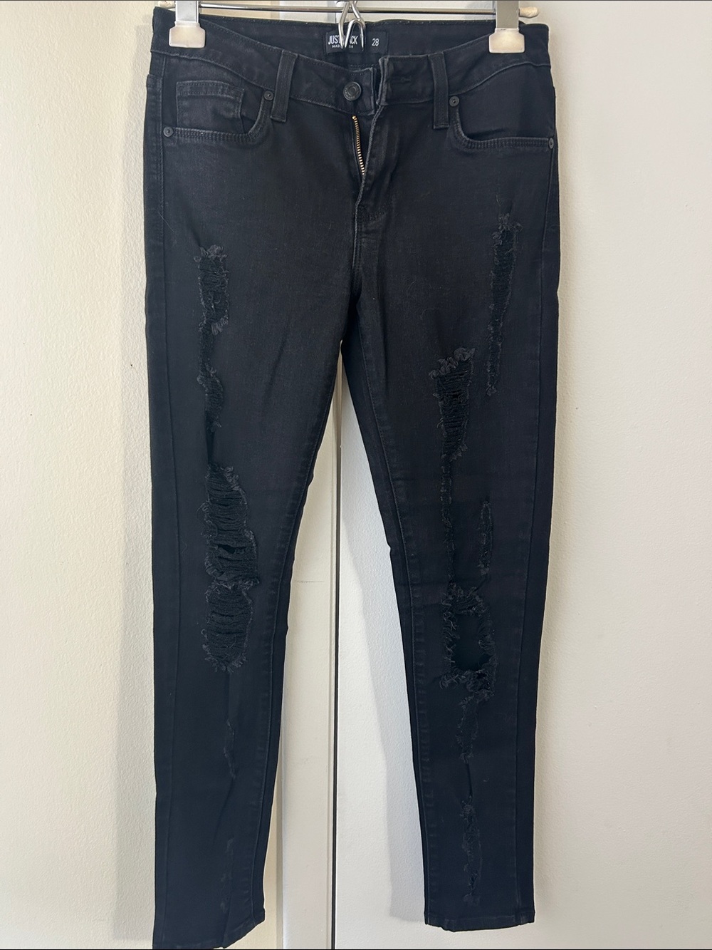 Just Black Women's Black Distressed Skinny Jeans